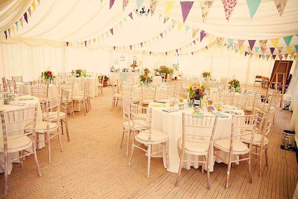 A Quintessentially English Country Garden Wedding: Liz & Blake ...