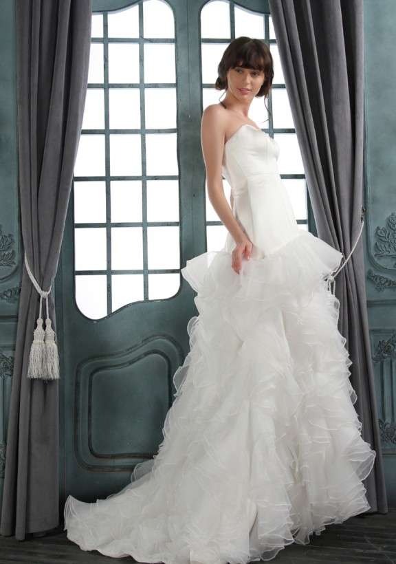 ... free wedding dress to not one but FIVE readers of Rock n Roll Bride ... free wedding dress to not one but FIVE readers of Rock n Roll Bride