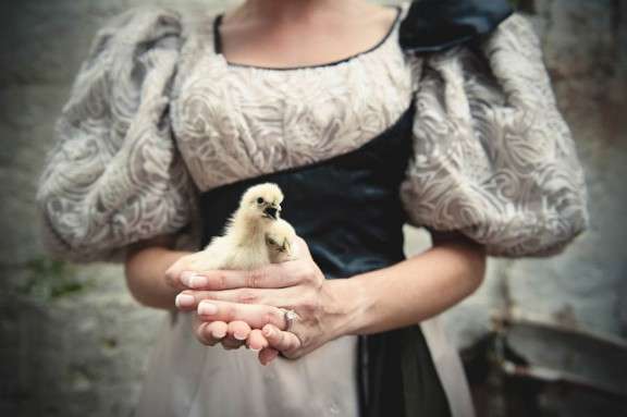 Vitage-Farmyard-Engagement-Shoot-Jacki-Bruniquel-02