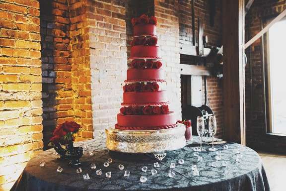 redandblackwedding_arielrenaephotography-219