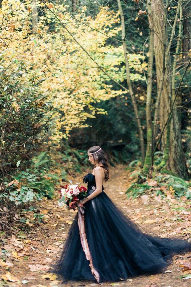 Woodland Nymph in a Black Wedding Dress (14)