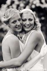 vintage wedding sisters