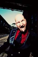 26415_332003938825_647293825_3462820_2140209_n