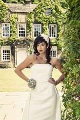 jewel brights teardrop jewellery bouquet and vintage brooch feather headpiece 1