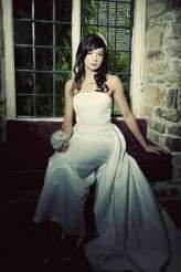 vintage brooch feather headpiece and small jewellery bouquet (6)