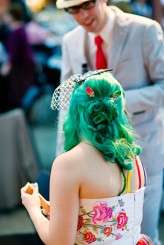 geeky-yoshi-wedding-bride-with-green-hair