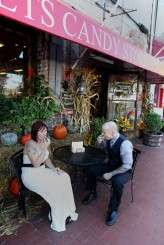 Alternative Pink House wedding31