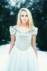 Alice-straightfront8