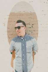 hipster modern engagement_he and she photography 16