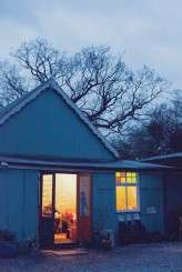 Quirky Cool Homegrown Wedding Robbins Photographic Lee Robbins London Sussex -190