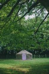 rock-n-roll-quirky-tattooed-farm-wedding-sophie-tom-2868