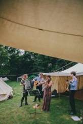 rock-n-roll-quirky-tattooed-farm-wedding-sophie-tom-2975