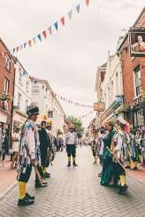 PeacockPix-Andy-Pickard-MorrisDancingWedding-RyknildRabble-BevEd–190