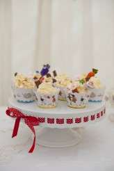 kitsch british wedding source images59