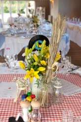 Childlike DIY Motif Wedding Photography-124