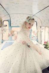 haywood jones alternative wedding photography polka dot shoot 24