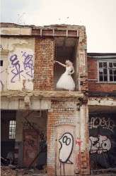 haywood jones alternative wedding photography polka dot shoot 46