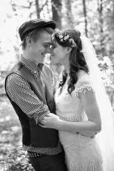 Alternative DIY Tipi Wedding_Lydia Stamps Photography 460