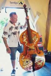 Alternative DIY Tipi Wedding_Lydia Stamps Photography 487