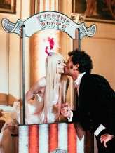 TheWeddingCircus_135_KissingBootFrancillaMichelangelo