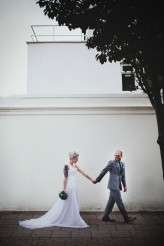 artistic-unique-london-wedding-photography-evelynne-evan-st-chads-place-1206