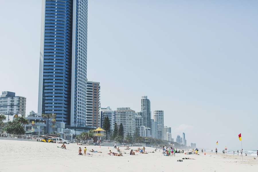 Surfers Paradise Holidays & Travel Guide