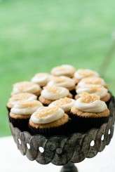 View More: http://jvephoto.pass.us/rocknrollbride