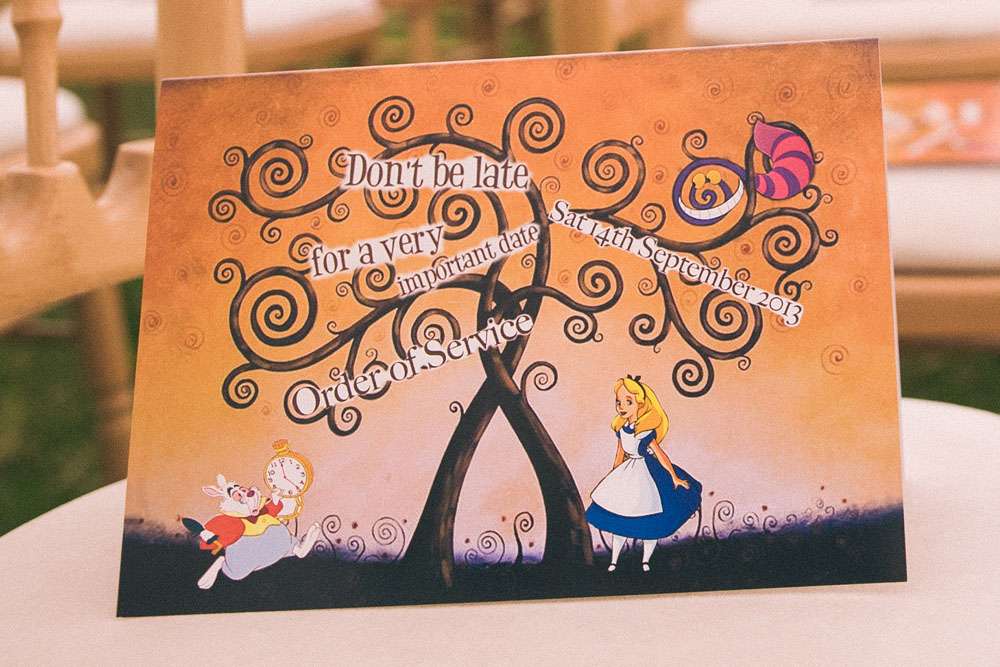 Fun & Magical: 30 ways for a Alice in Wonderland themed wedding