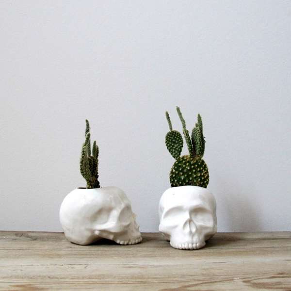 Ceramic skull planter