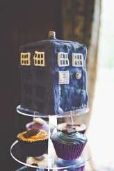 Rock-an-roll-bride-fur-coat-no-knickers-chester-zoo-wedding-sarah-janes-photography033