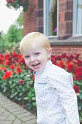 Rock-an-roll-bride-fur-coat-no-knickers-chester-zoo-wedding-sarah-janes-photography269