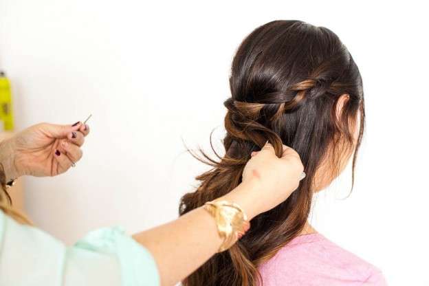 DIY Tutorial: Half Up, Half Down, Hidden Hair Braid · Rock n Roll Bride