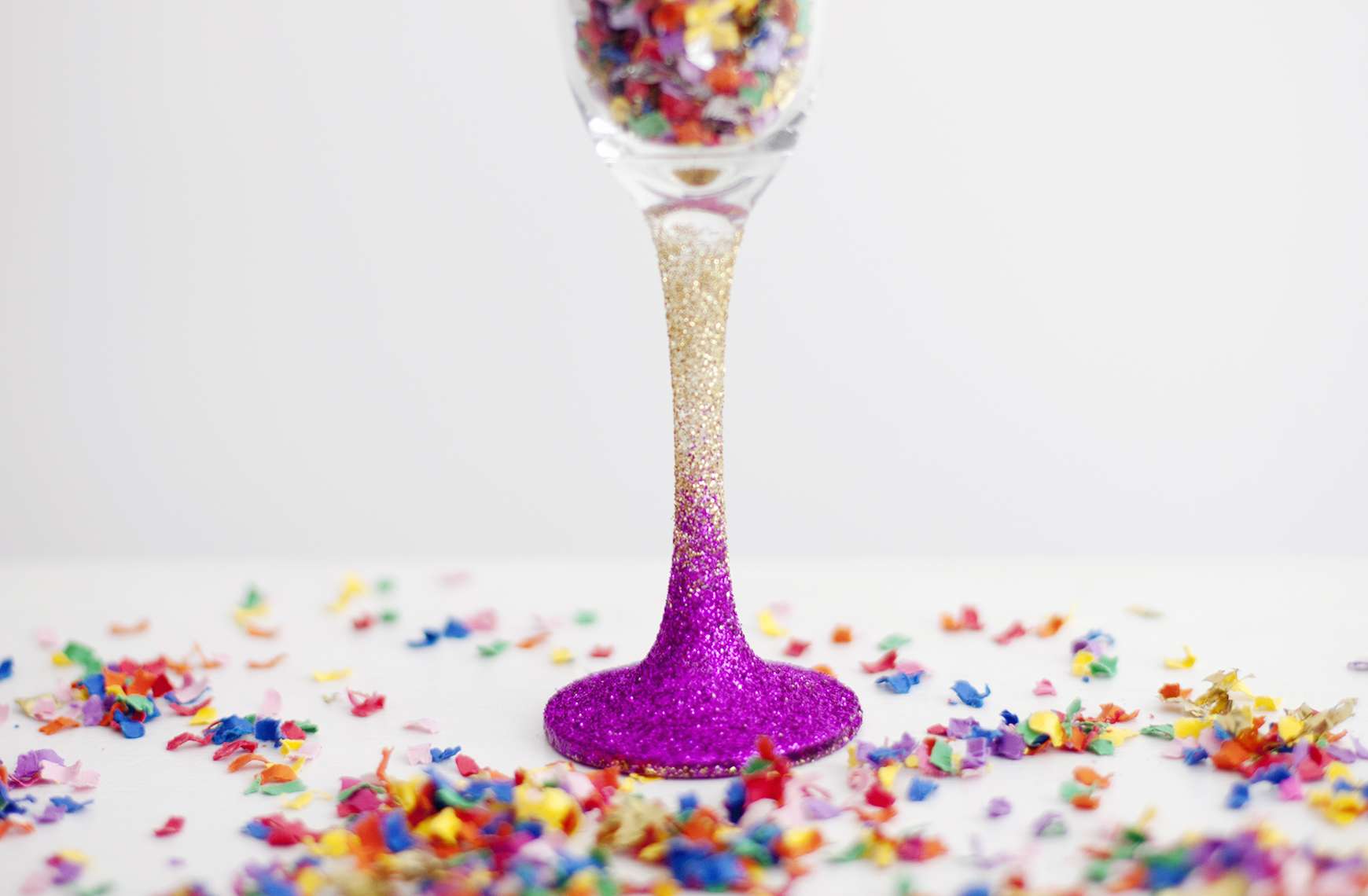 DIY Glitter Champagne Glasses