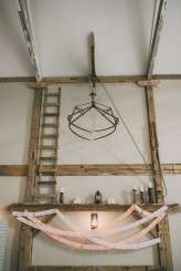 romantic-rocknroll-iowa-wedding_homespun-creative-020