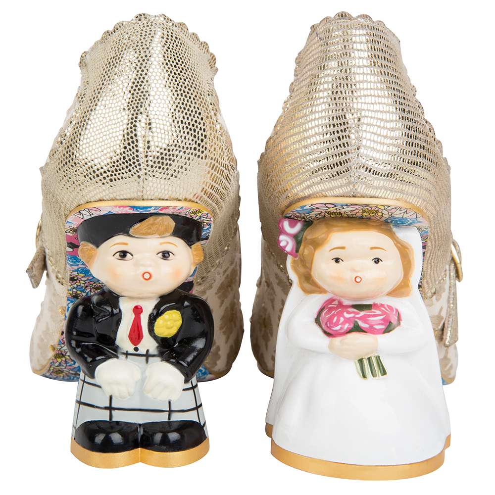 bride and groom irregular choice shoes_rocknrollbride.com4