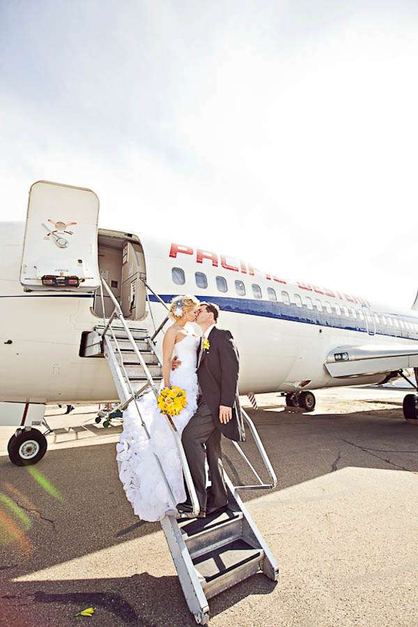 modern-yellow-grey-airplane-wedding-ENV-Photography-Edmonton-0071