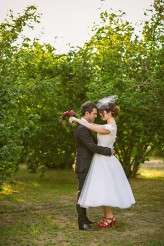 colourful spanish orchard wedding (16)