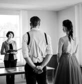 london elopement red wedding dress (14)