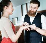 london elopement red wedding dress (15)