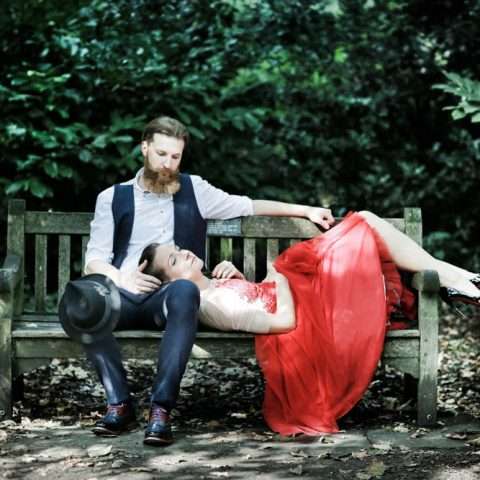 london elopement red wedding dress (29)