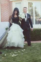 Monochrome and rustic wedding (28)