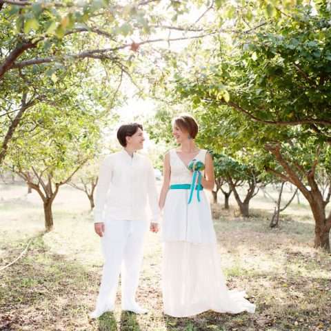 relaxed summer picnic wedding in spain (1)