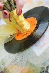 sunflowers & flamingo themed retro wedding (14)