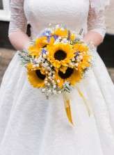 sunflowers & flamingo themed retro wedding (18)