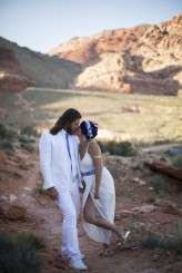 Hippies in the vegas desert wedding11