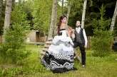 outdoor black and white wedding10