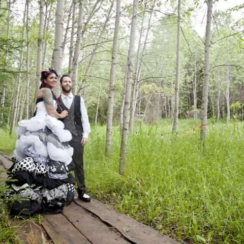 outdoor black and white wedding14