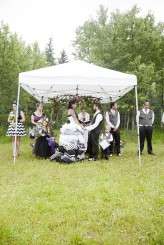 outdoor black and white wedding3