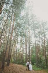 whimsical feather wedding in the russian woods (23)