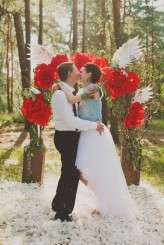 whimsical feather wedding in the russian woods (60)